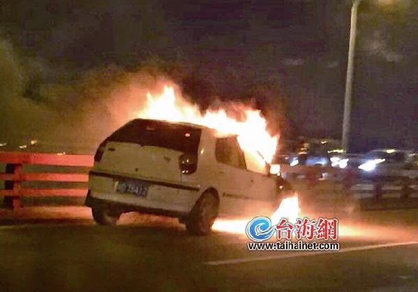 足球——德国杯:多特蒙德胜杜伊斯堡‘星空官方网站’(图3) 星空app官方网页