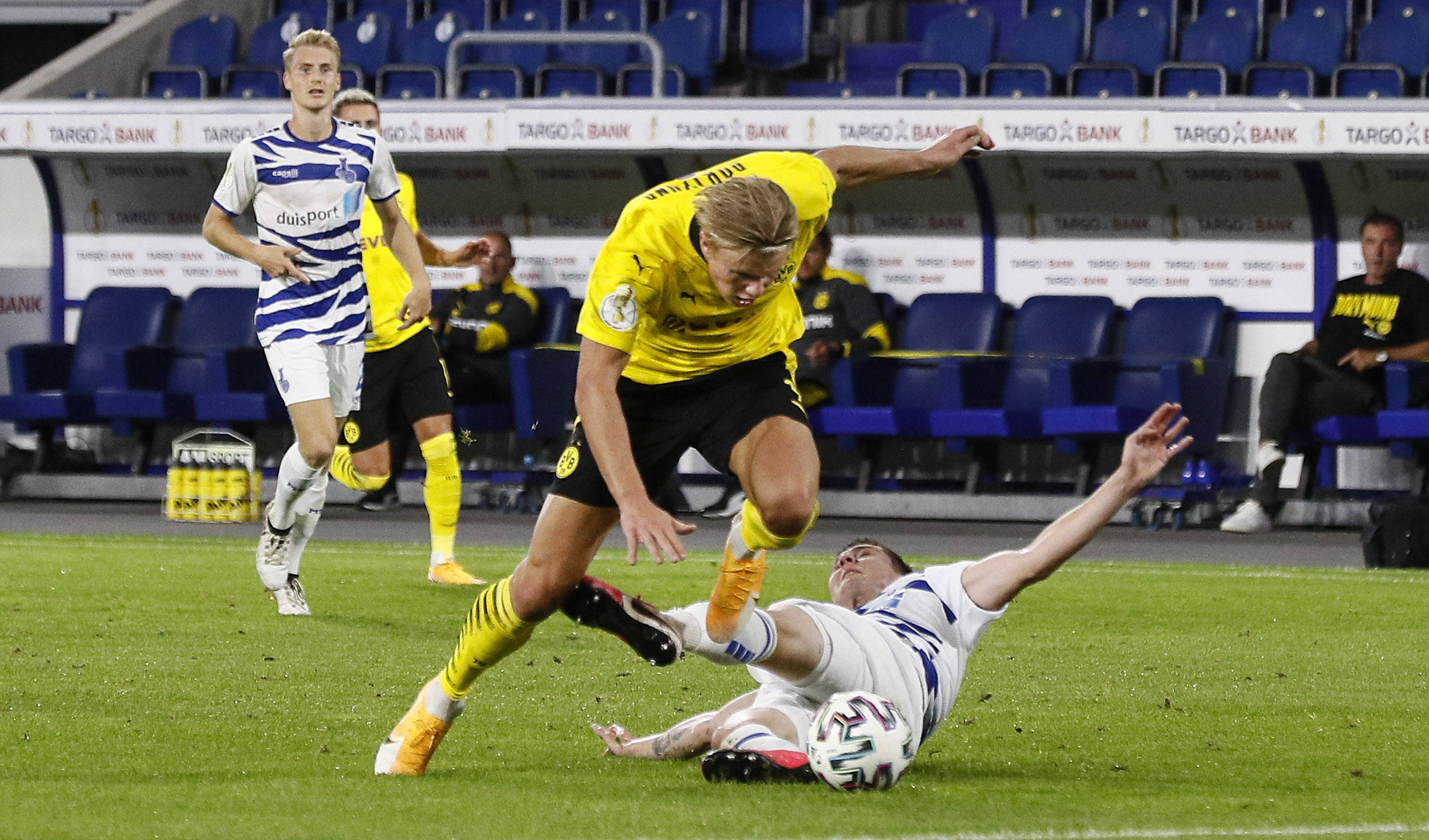 足球——德国杯:多特蒙德胜杜伊斯堡‘星空官方网站’(图8)
足球——德国杯:多特蒙德胜杜伊斯堡‘星空官方网站’(图8)